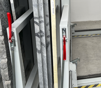 Semi-Auto Tite Rack
