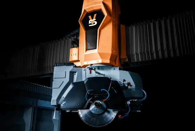 Close up picture of Versa 5 saw head
